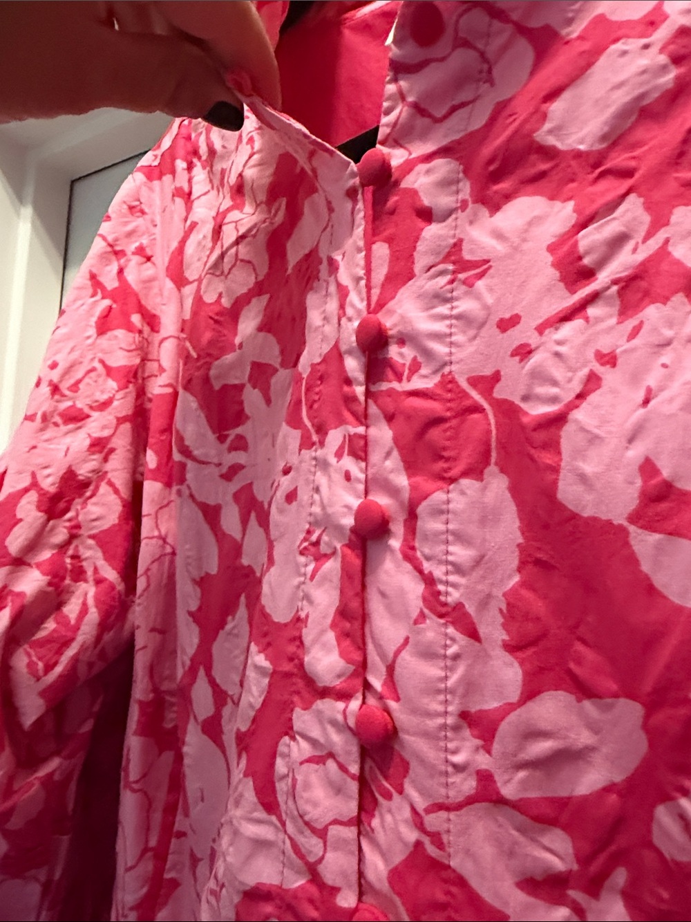 Floral Pink Button-Front Midi Dress with Puff Sleeves - Picture 3 of 8